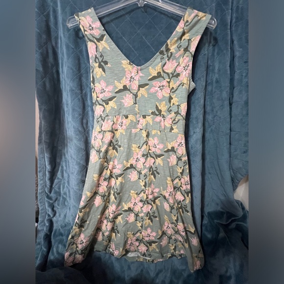 Women's Patagonia Medium Mini Dress with Floral Hibiscus Print - Picture 6 of 7